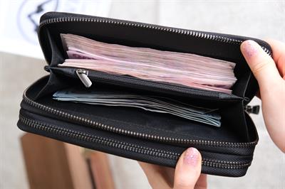 Hakiki Deri Fermuarlı Çok Para Bölmeli Tutamaçlı Unisex El Çantası Siyah 1206