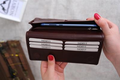 Telefon Bölmeli El Tutamaçlı Hakiki Deri Cüzdan Parlak Kahverengi 1028