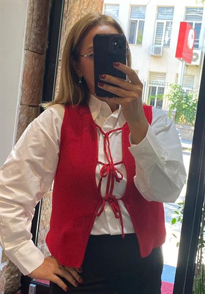 Bağcıklı Triko Yelek Kırmızı