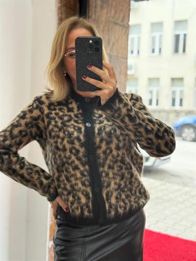 Leopar Desen Düğmeli Tiftik Hırka