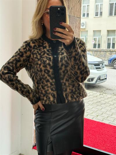 Leopar Desen Düğmeli Tiftik Hırka