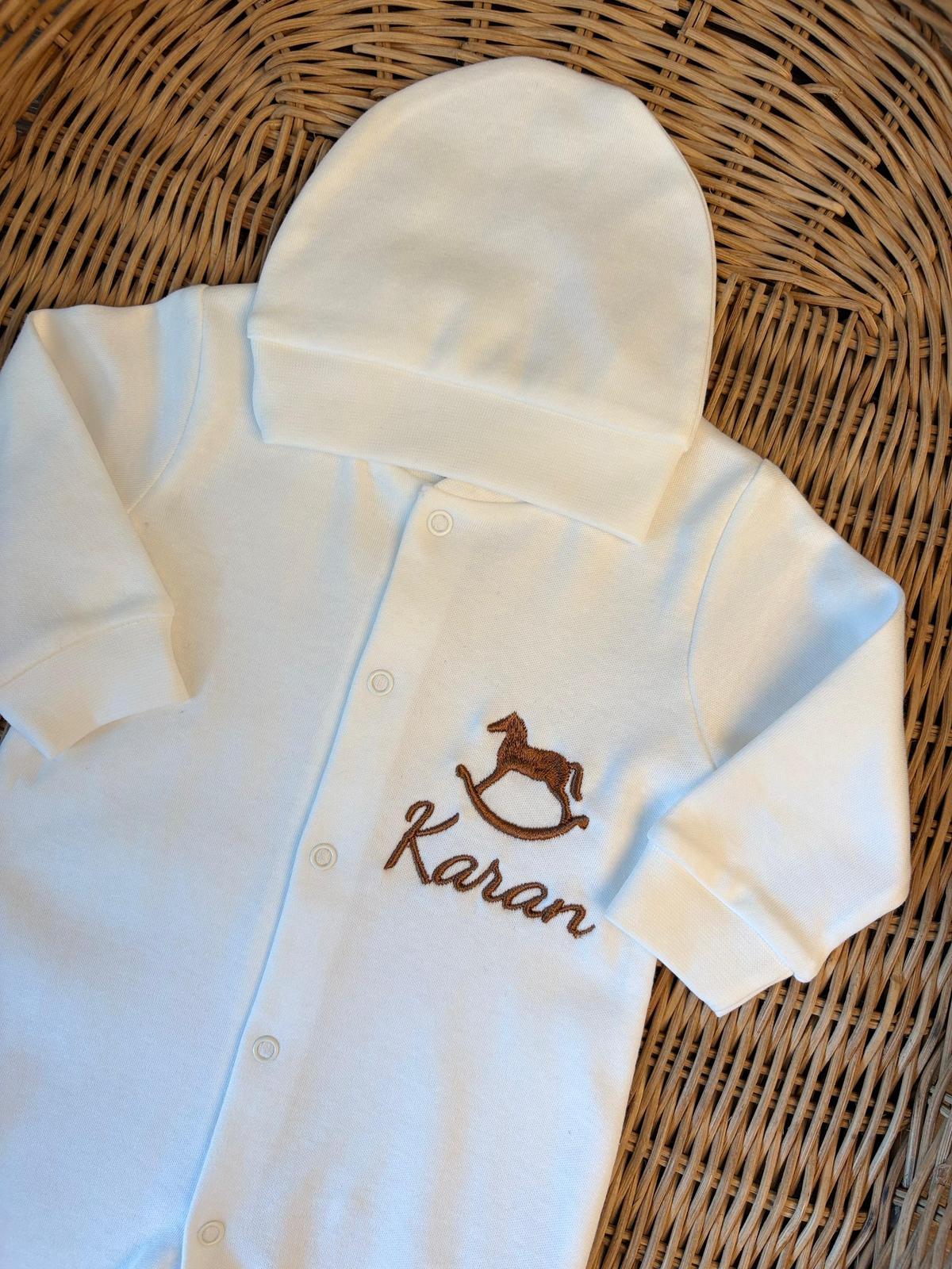 Erkek Bebek İsme Özel Nakışlı Önden Açık Patikli Tulum Set