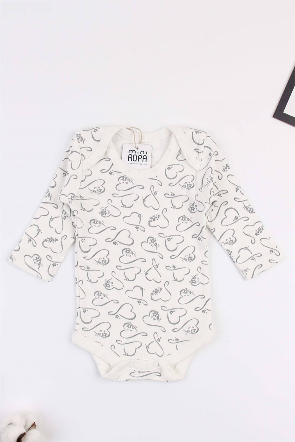 Kalp Baskılı Ekru Bebek Body