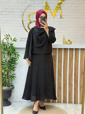 Degaje Yaka Broşlu Etekli Takım