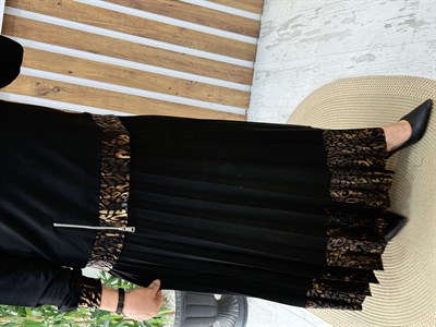 LEOPAR DETAYLI ETEKLİ TAKIM