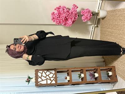 Yakası Degaje Atkılı Takım