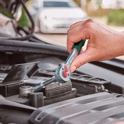 BOSCH 1600A02BY1 1/4 Altı Köşe Lokma Takımı ve Cırcırlı Tornavida Set 34 Parça