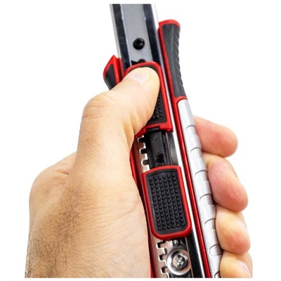 IZELTAS 14000005049 Pro Metal Gövde Emniyetli Otomatik Kilitli Maket Bıçağı 18 mm