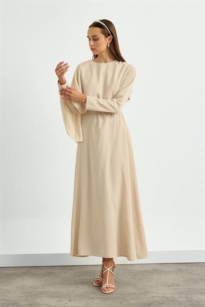 Bej Pelerin Detaylı Elbise