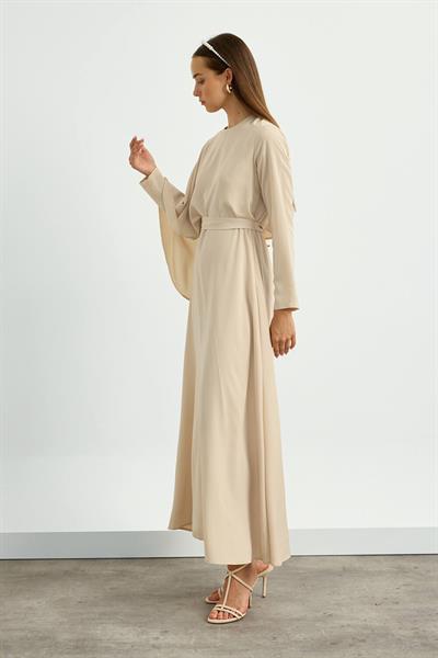 Bej Pelerin Detaylı Elbise
