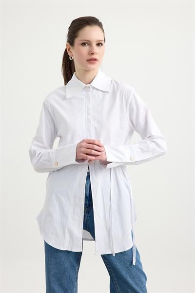 Beyaz Bağlama Detaylı Klasik Yaka Gömlek