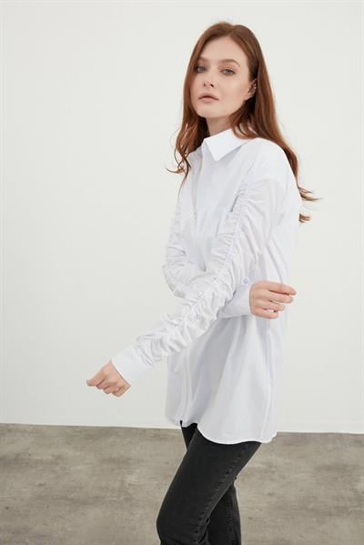 Beyaz Fermuar Detaylı Gömlek