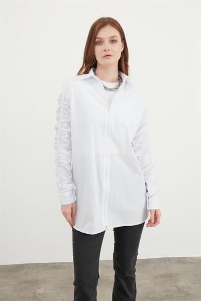 Beyaz Fermuar Detaylı Gömlek