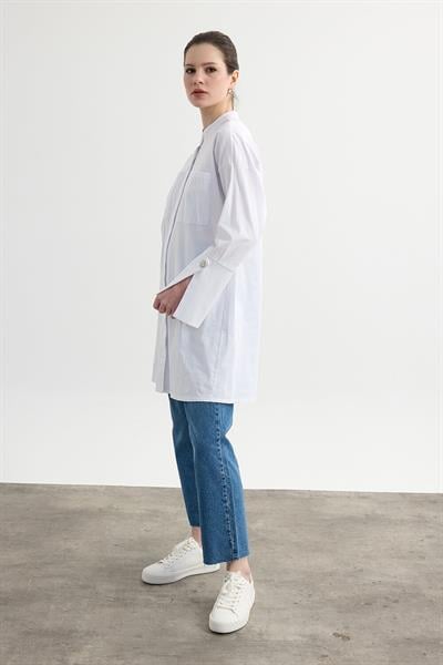 Beyaz Hakim Yaka Detaylı Cepli Tunik