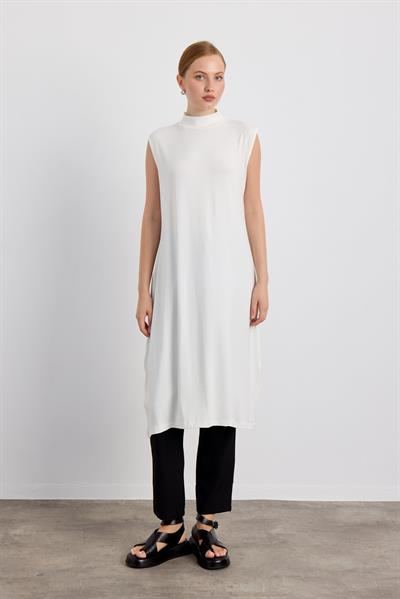 Beyaz Sıfır Kol Balıkçı Yaka Body 105cm