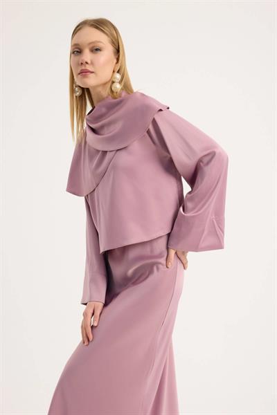 Gül Kurusu Volanlı Saten Bluz