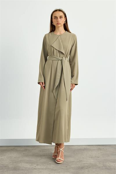 Haki Yaka Detaylı Kuşaklı Elbise