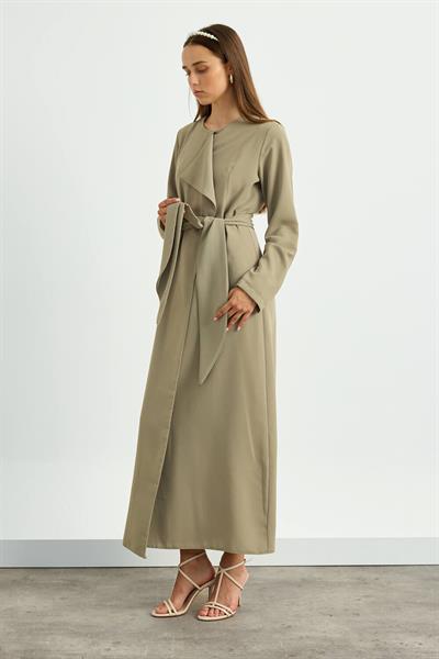 Haki Yaka Detaylı Kuşaklı Elbise