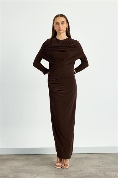 Kahverengi Omuz Detaylı Drape Elbise