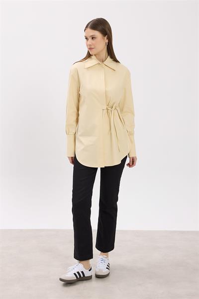 Krem Bağlama Detaylı Klasik Yaka Gömlek