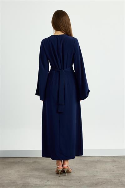 Lacivert Kolu Volanlı Kemerli Elbise