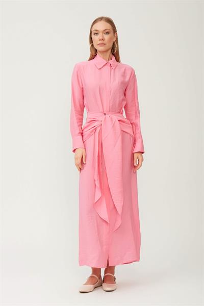 Pembe Kuşak Detaylı Elbise