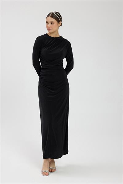 Siyah Büzgü Detaylı Elbise