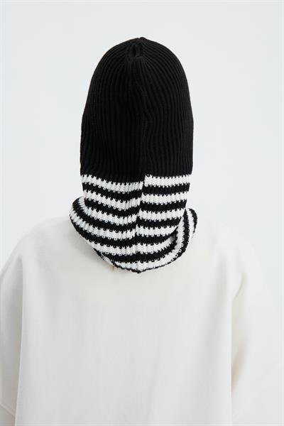 Siyah Çizgili Triko Bere