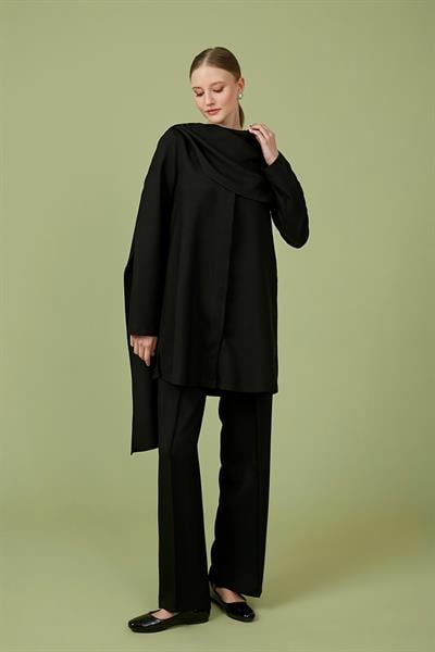 Siyah Keten Pantolonlu Takım