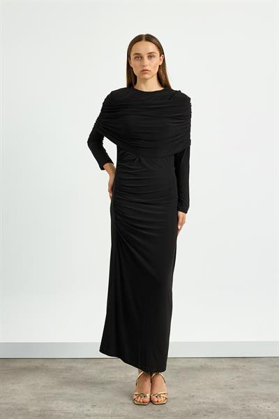 Siyah Omuz Detaylı Drape Elbise