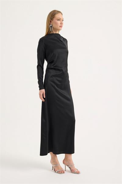 Siyah Saten Drape Elbise
