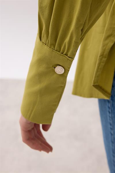 Yeşil Bağlama Detaylı Klasik Yaka Gömlek