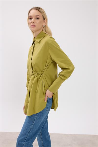 Yeşil Bağlama Detaylı Klasik Yaka Gömlek