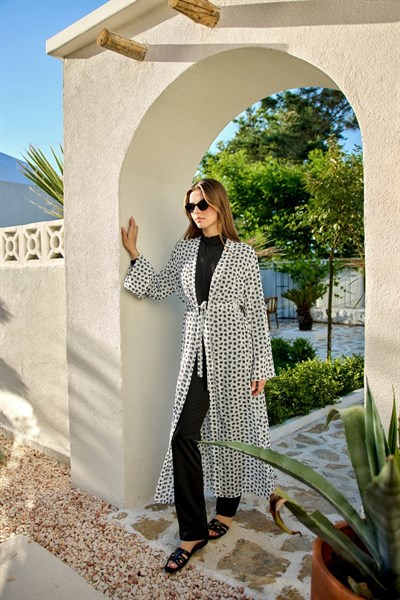 Beyaz-Siyah Monogram Desenli Pareo Kimono