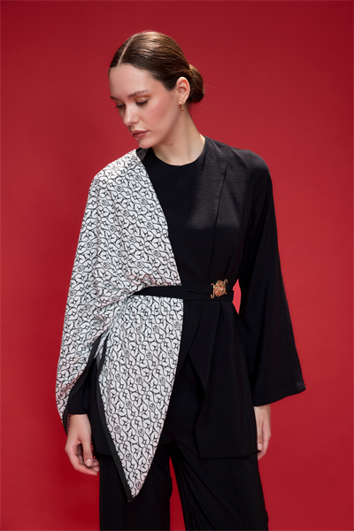 Beyza Gül Monogram Omuz Şalı