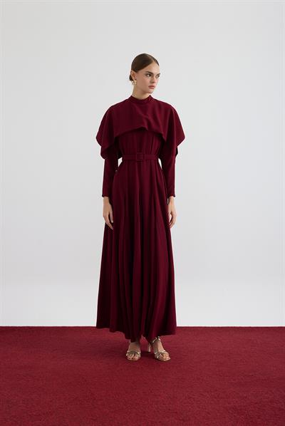 Bordo Asimetrik Kesim Pelerinli Elbise