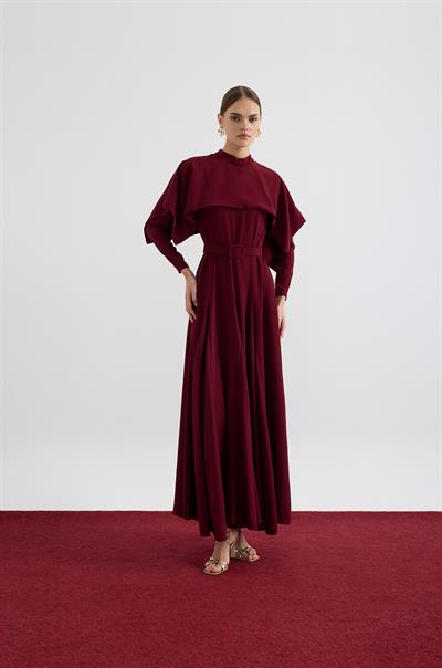 Bordo Asimetrik Kesim Pelerinli Elbise