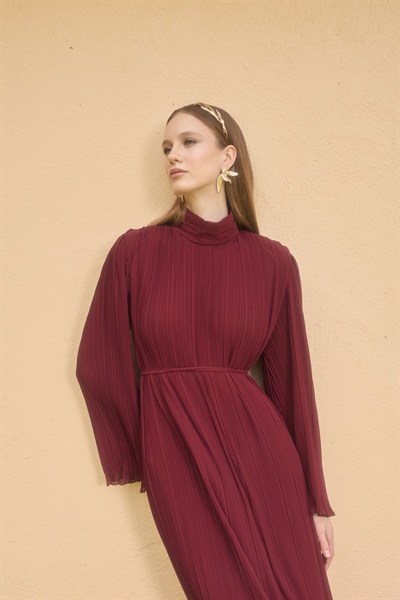 Bordo Azalea Pilise Detaylı Elbise