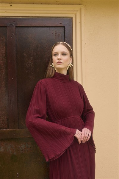 Bordo Azalea Pilise Detaylı Elbise