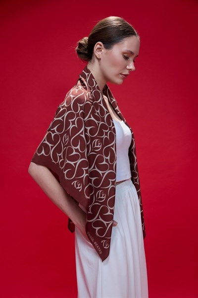 Bordo Gül Monogram Omuz Şalı