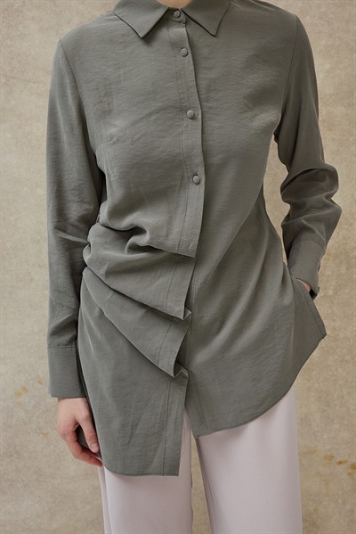 Haki Runa Pileli Asimetrik Gömlek 