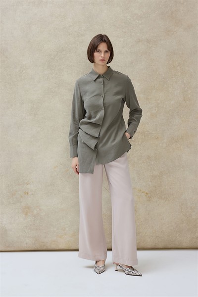 Haki Runa Pileli Asimetrik Gömlek 