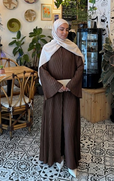 Kahverengi Pilise Detaylı Abaya