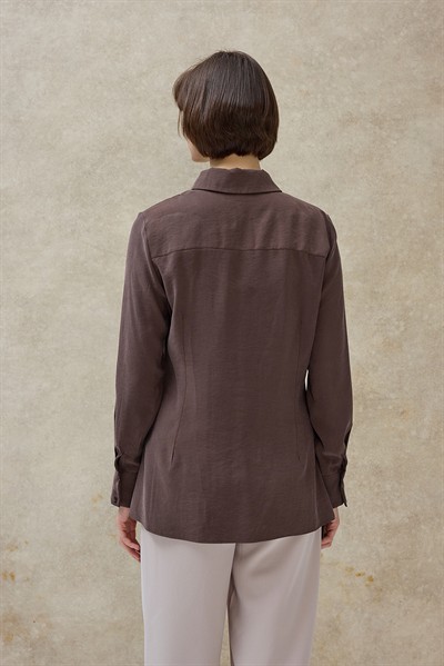 Kahverengi Runa Pileli Asimetrik Gömlek 