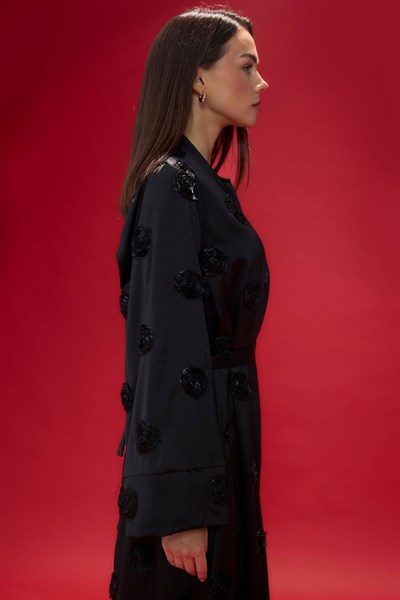 Siyah Amelie Gül İşlemeli Kimono Abaya