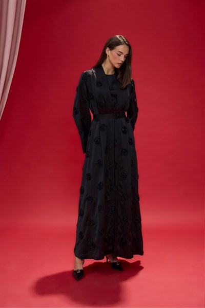 Siyah Amelie Gül İşlemeli Kimono Abaya