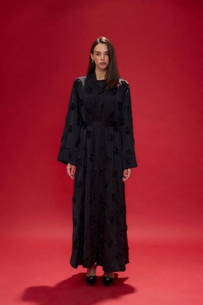 Siyah Amelie Gül İşlemeli Kimono Abaya