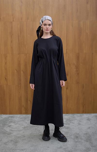 Siyah Gizli Pile Detaylı Elbise