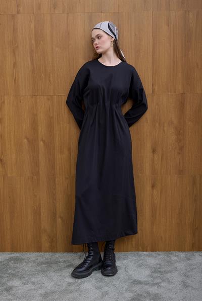 Siyah Gizli Pile Detaylı Elbise