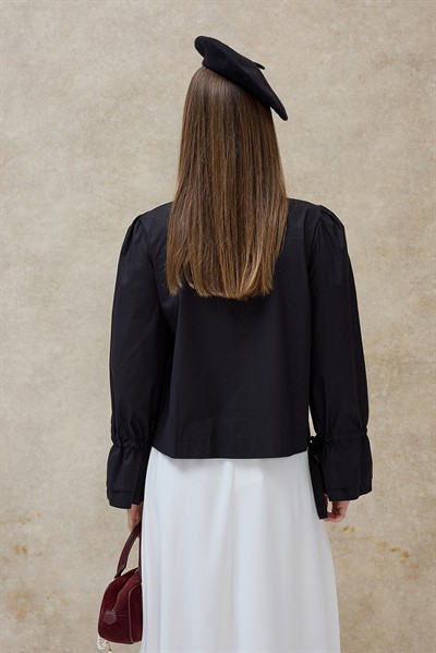 Siyah Liza Kolu Bağcıklı Gömlek 